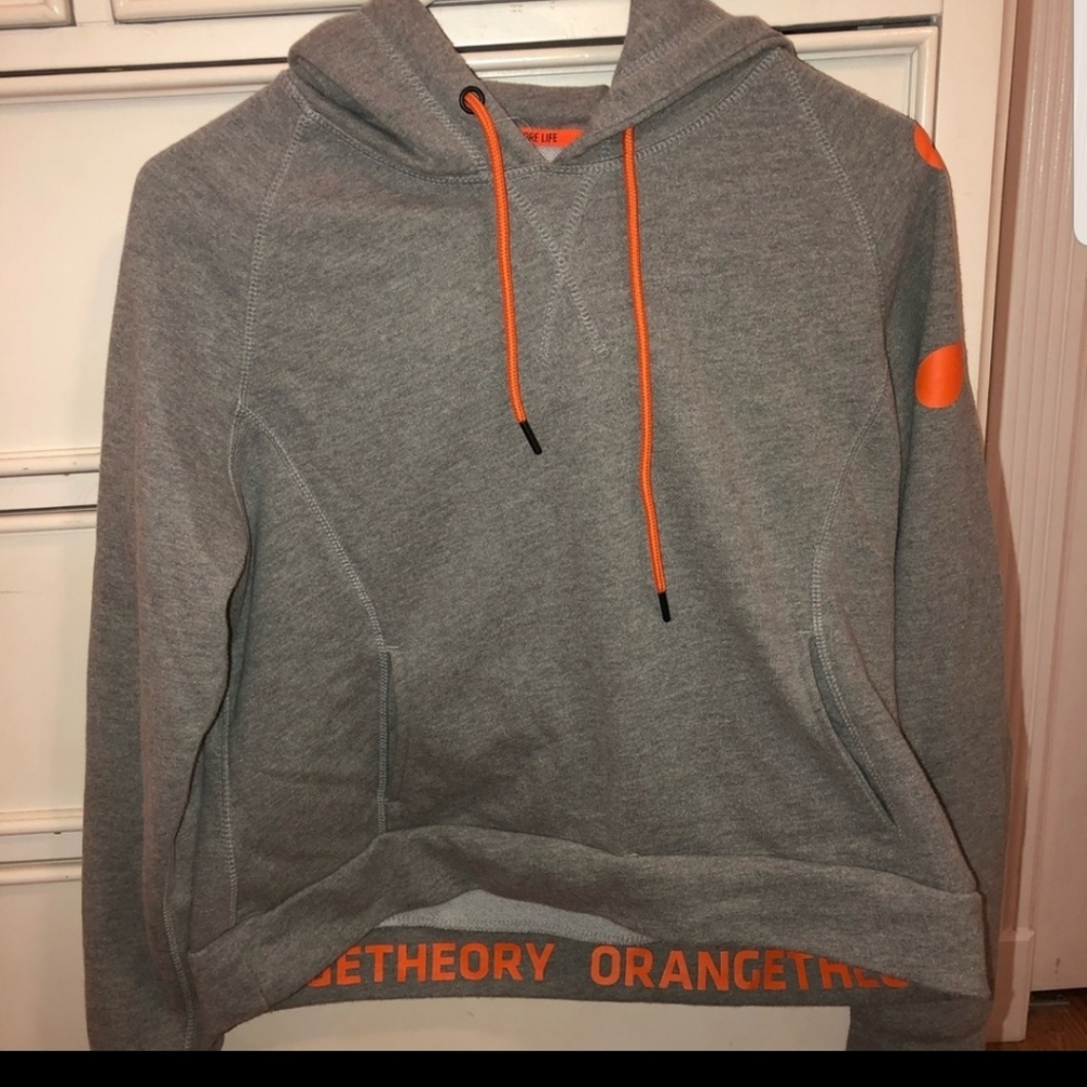 Orangetheory crop sweatshirt M